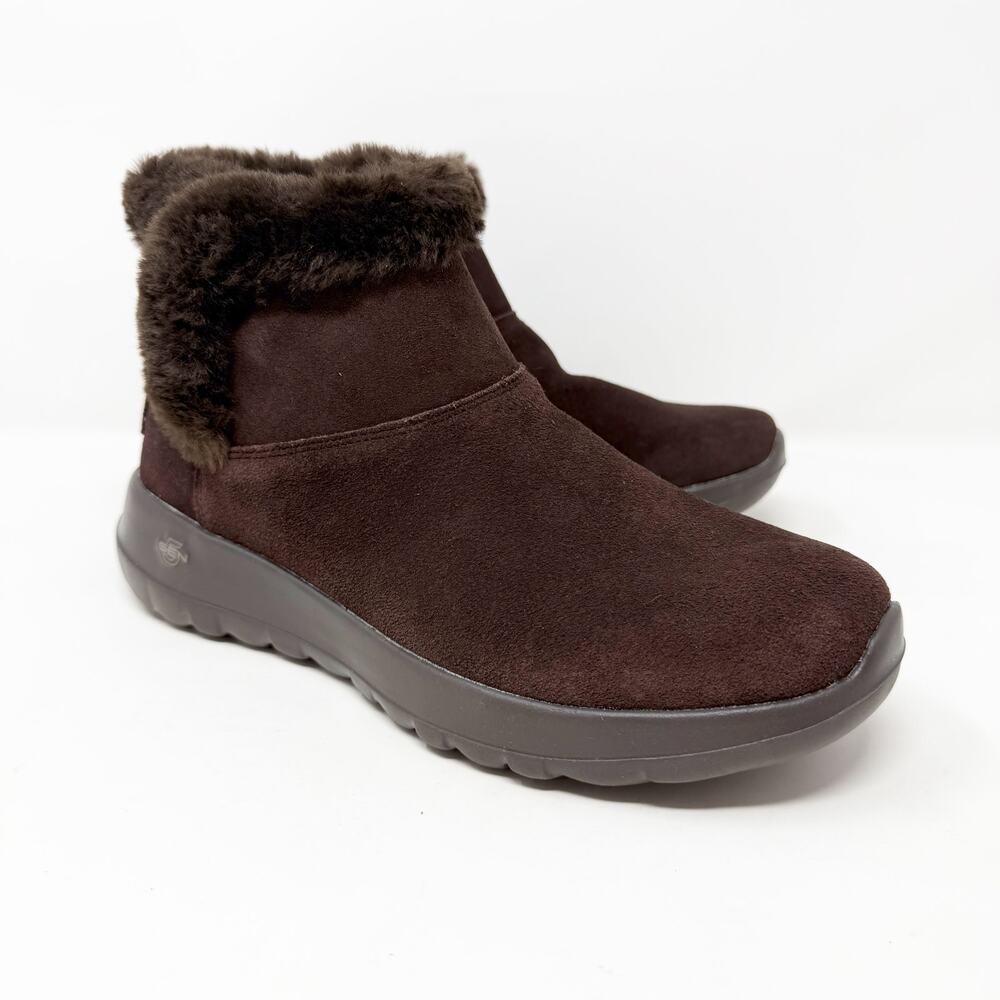 NWOB Skechers Brown Suede Snow Boots Size 7.5 Pull On Faux Fur Lining